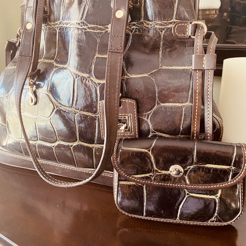 Dooney & Bourke bag